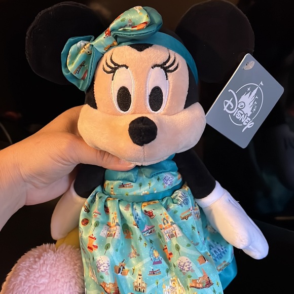Disney Parks Plush Minnie Mouse - Picture 4 of 4